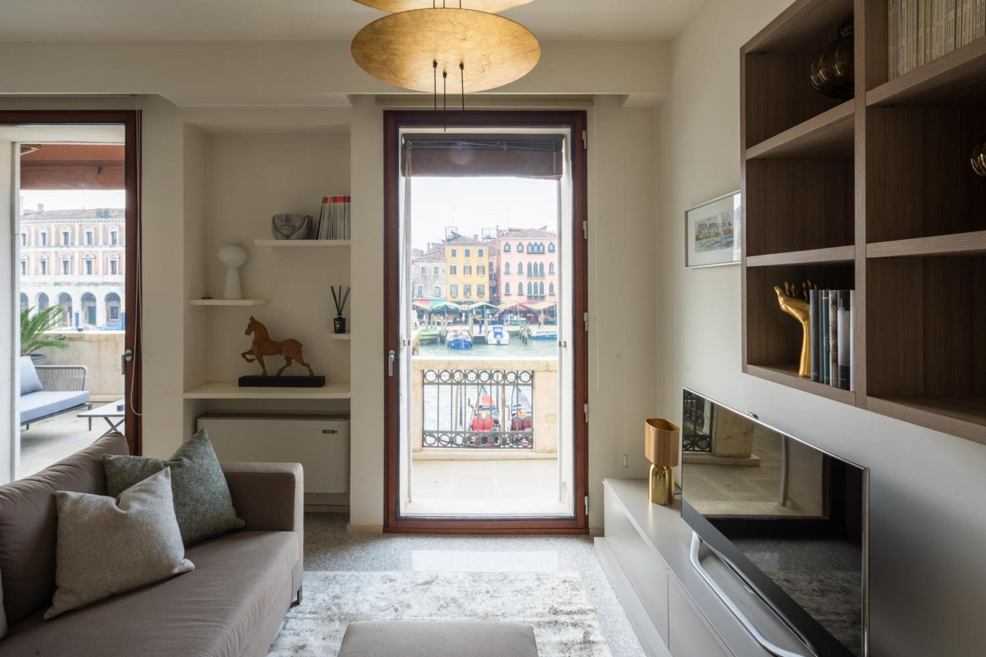 Grand Canal Luxury Apartment With Terrace R&R Венеция Экстерьер фото